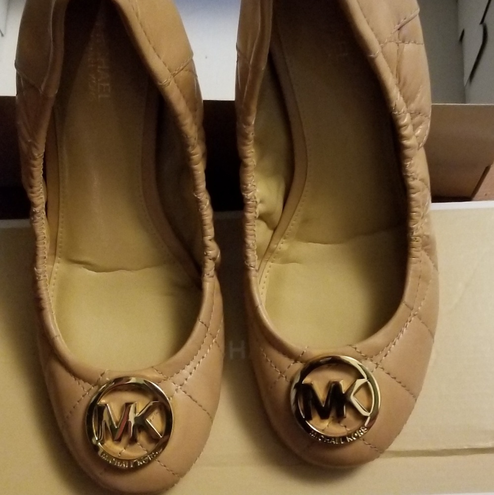 Offwr or trade! Michael Kors